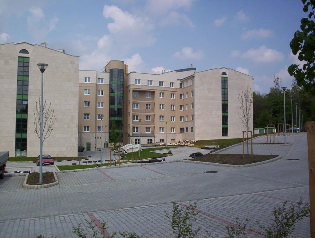 Uni-Hotel Diakotthon Miskolc Exterior photo