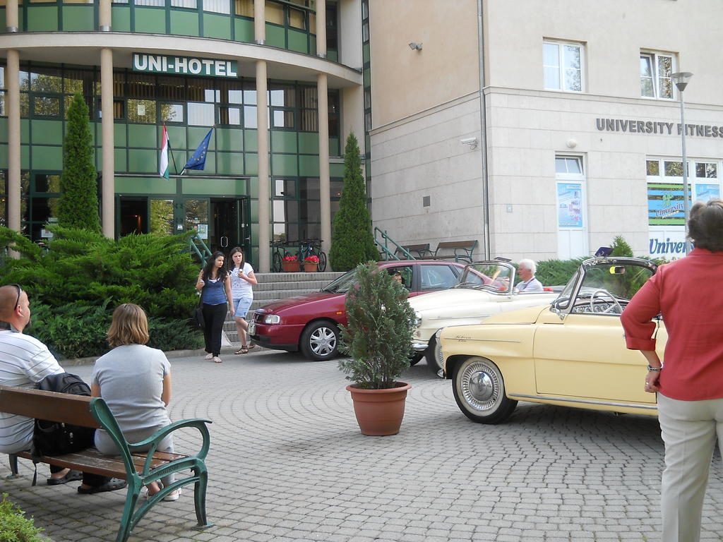 Uni-Hotel Diakotthon Miskolc Exterior photo